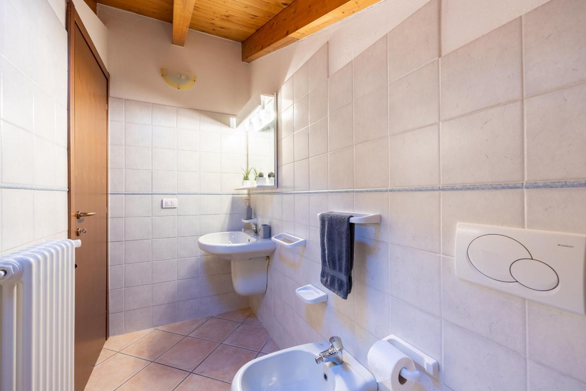 Lago Di Como - Luxury Panoramic Garden - Free Wifi Villa Gera Lario Luaran gambar